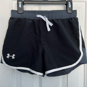 Under Armour Girls Athletic Shorts, Black/Gray, Size Youth Medium